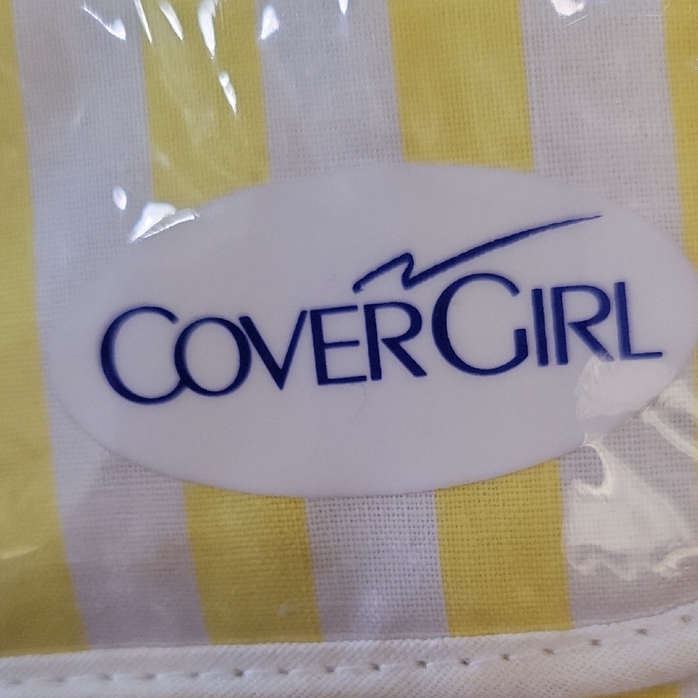 COVERGIRL Sunny Striped Cosmetic Case - Picture 2 of 15